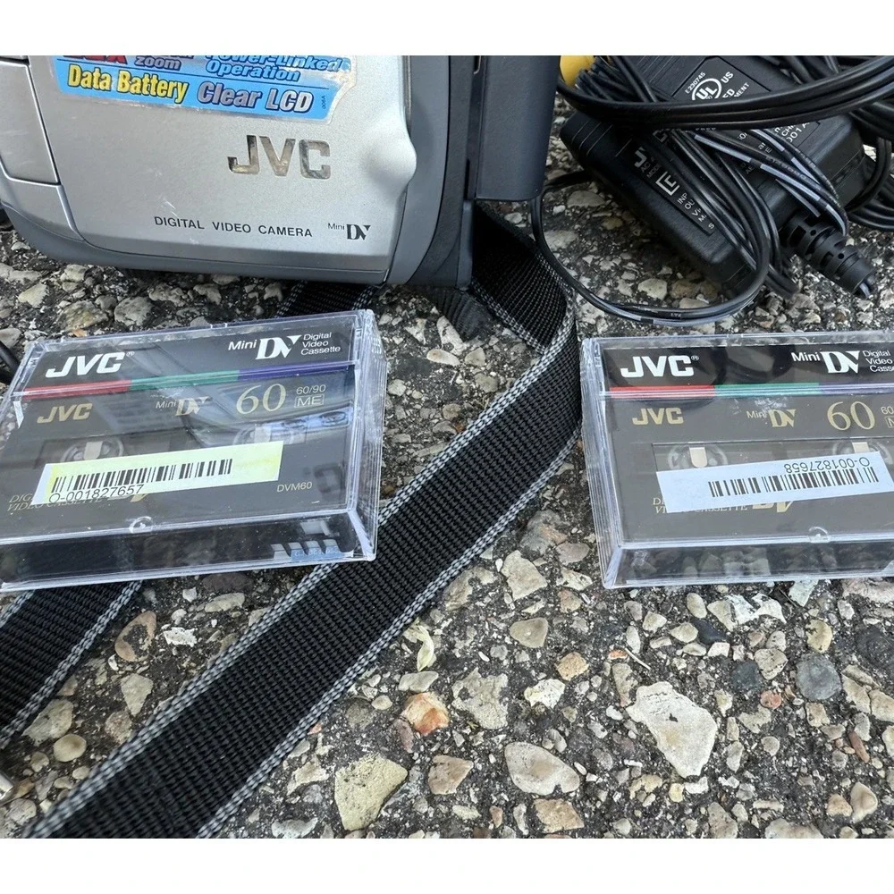 JVC GR-D244U Mini-DV Camcorder Video Camera Open Box Battery Charger Cables More